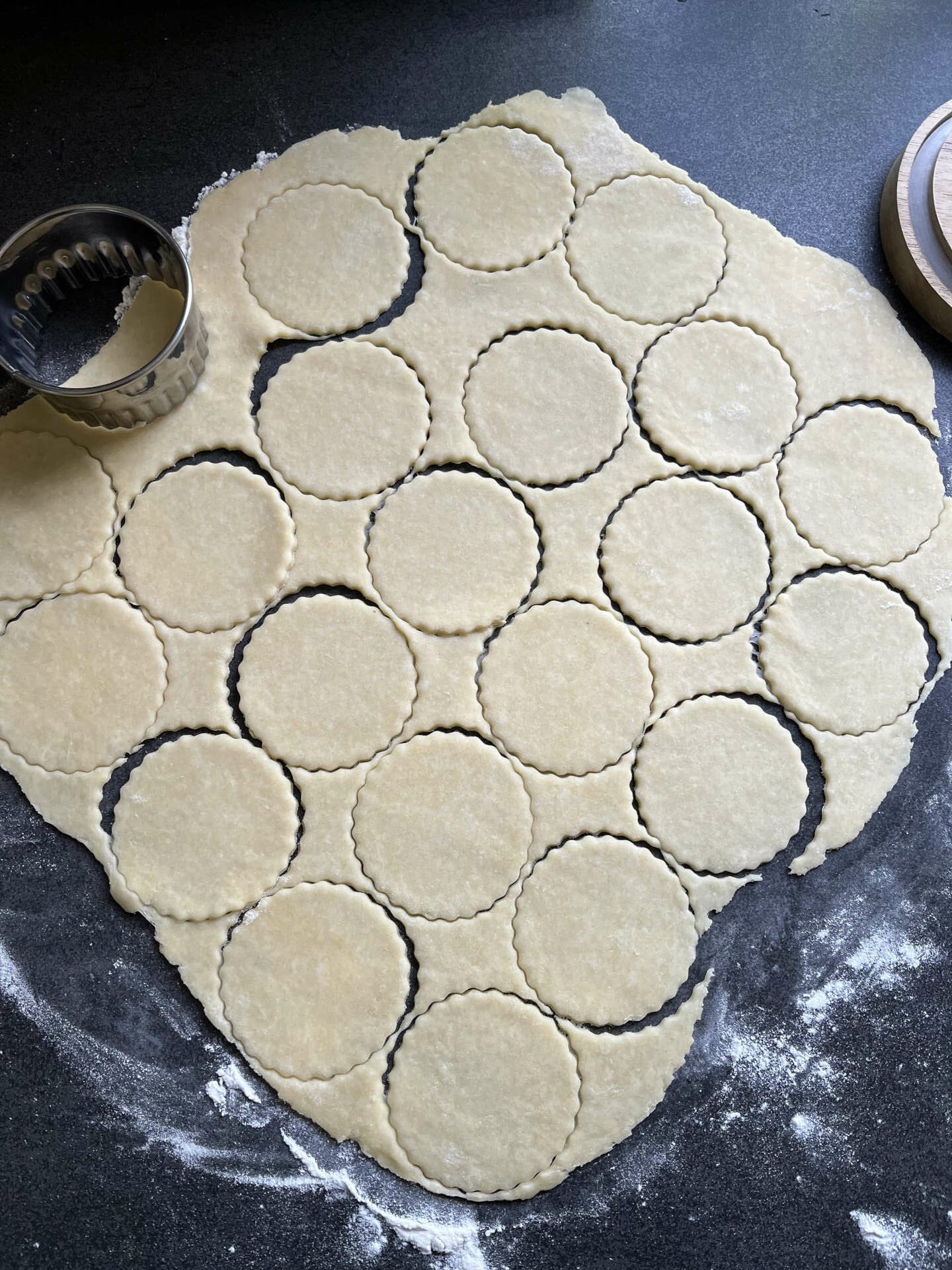 Pâte brisée sucrée oder süßer Mürbeteig - passion patisserie