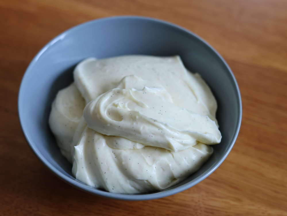 Eine Crème diplomate ist eine leichte Creme auf Basis einer Crème pâtissière