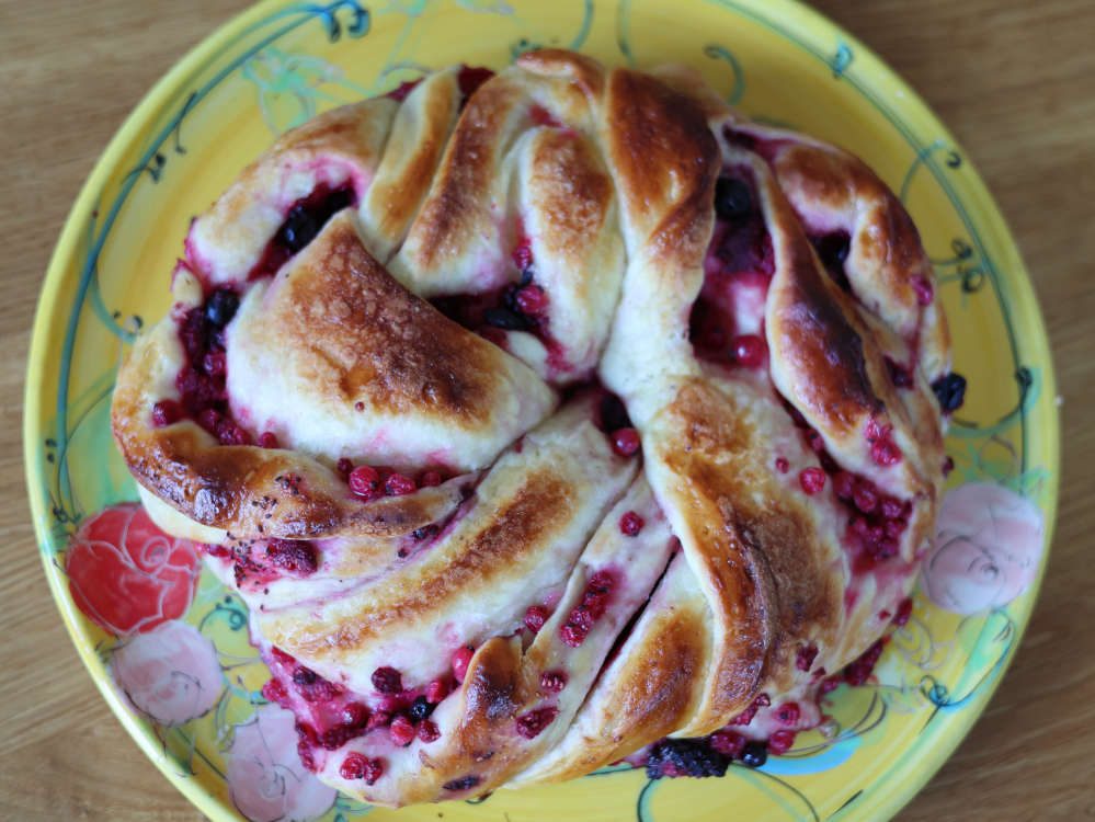 Beeren Babka mit Tiefkühl Früchten