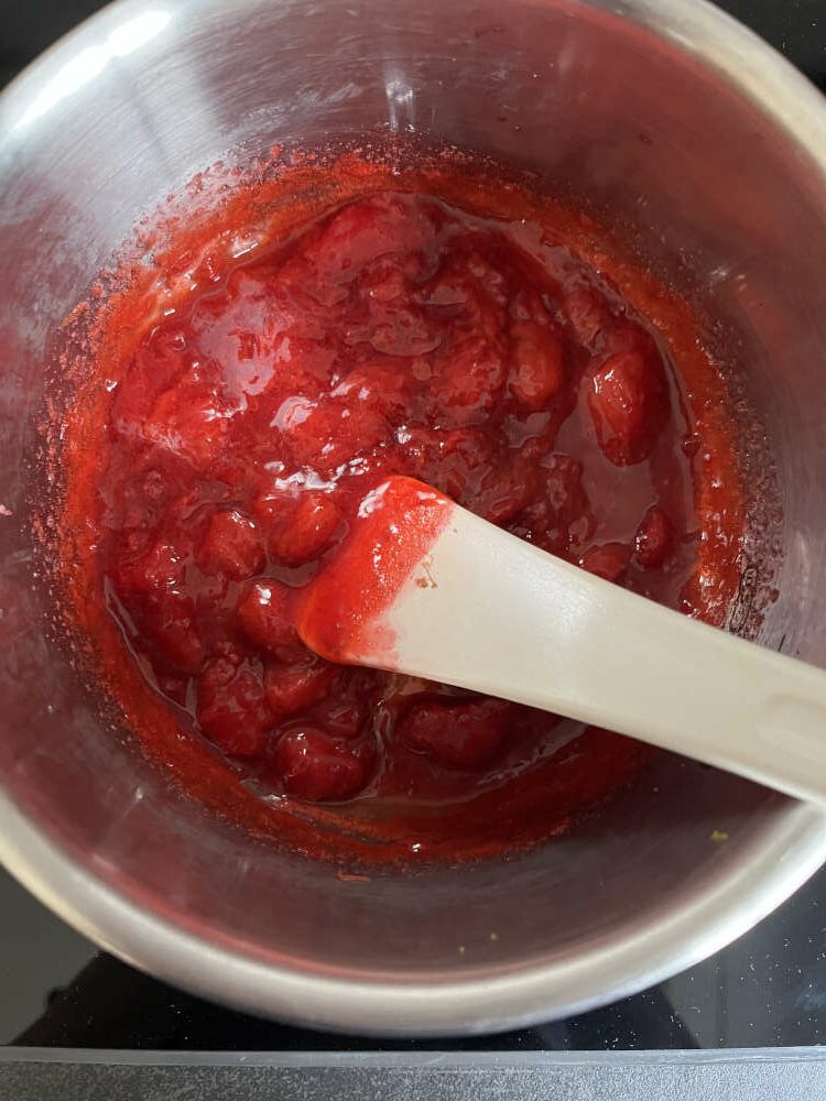 Die eingekochten Erdbeeren