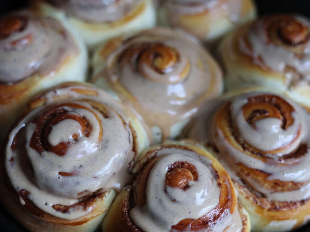 herrlich duftende und luftige Cinnamon Rolls mit Spekulatius Creme