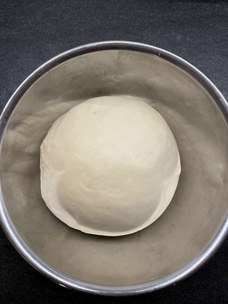 Der fertig geknetete Hefeteig