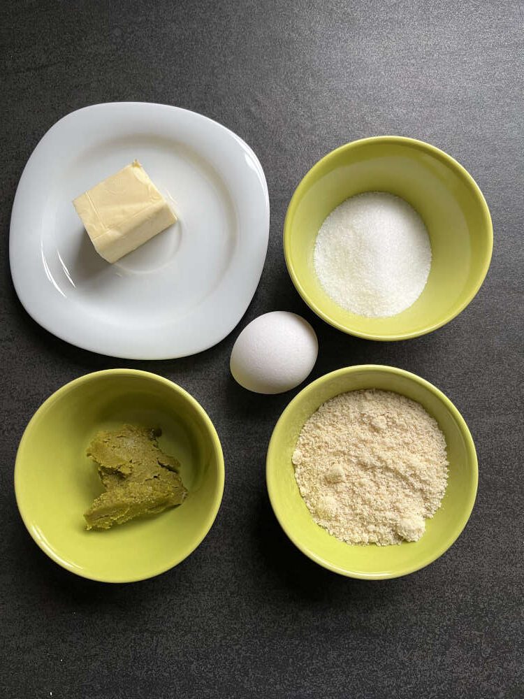 Die Zutaten für die Mandel Pistazien Creme