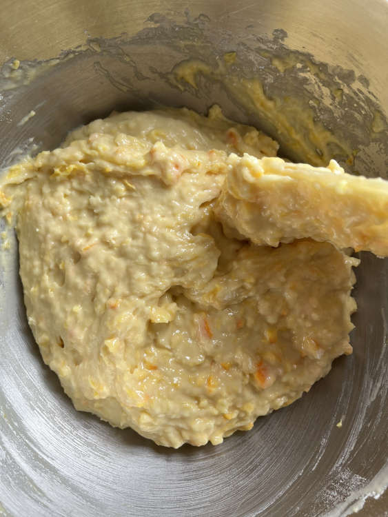 Alles zügig mit einem Spatel verrühren