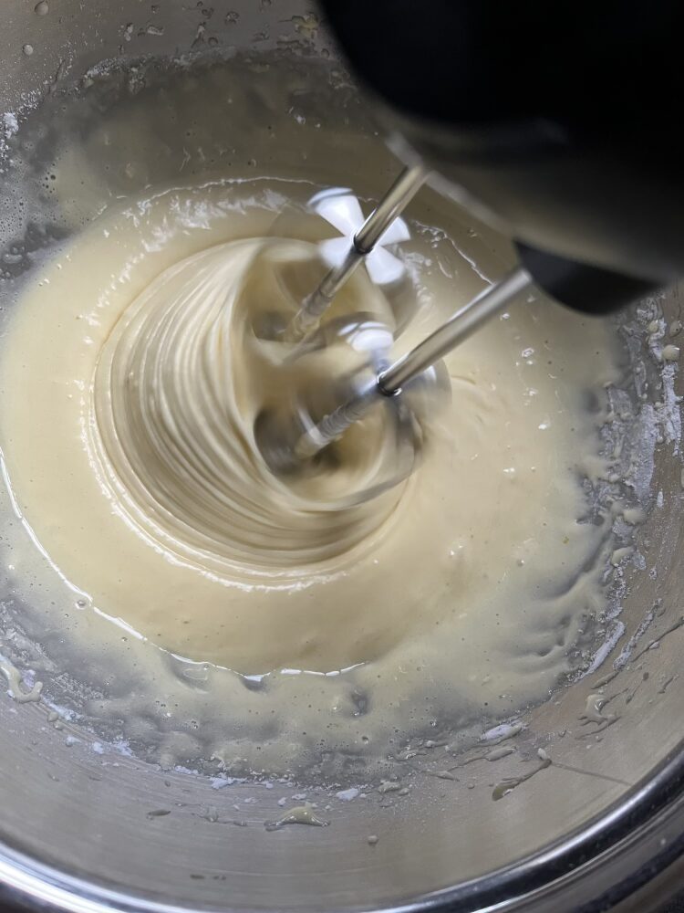 Das Mehl kurz unterrühren